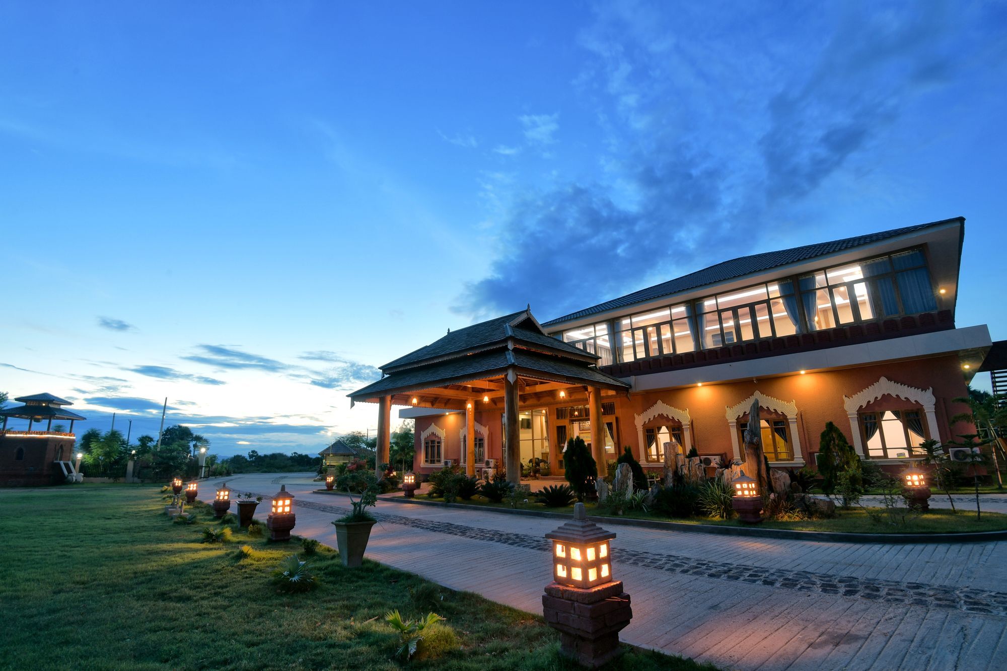 Bagan Emerald Hotel Nyaung-U Exterior photo